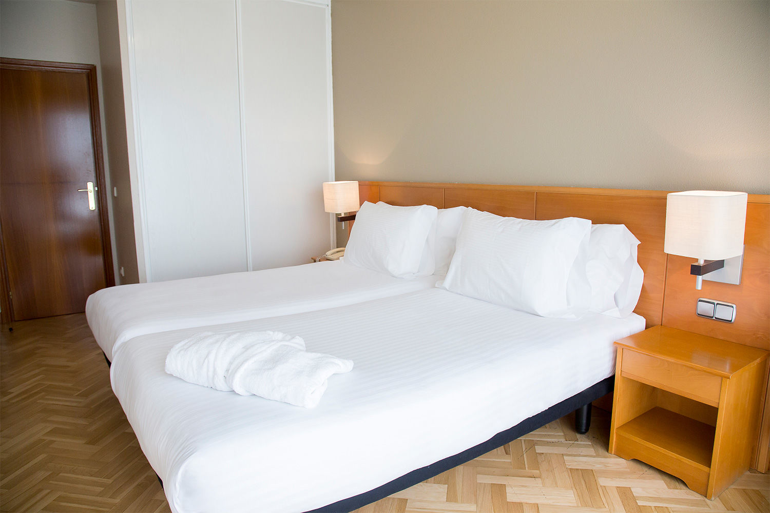 Suites Sercotel Mirasierra 팜플로나 외부 사진