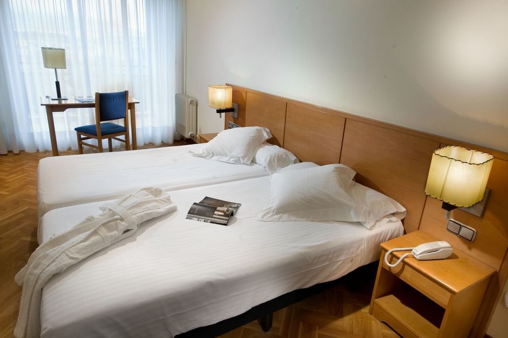 Suites Sercotel Mirasierra 팜플로나 외부 사진