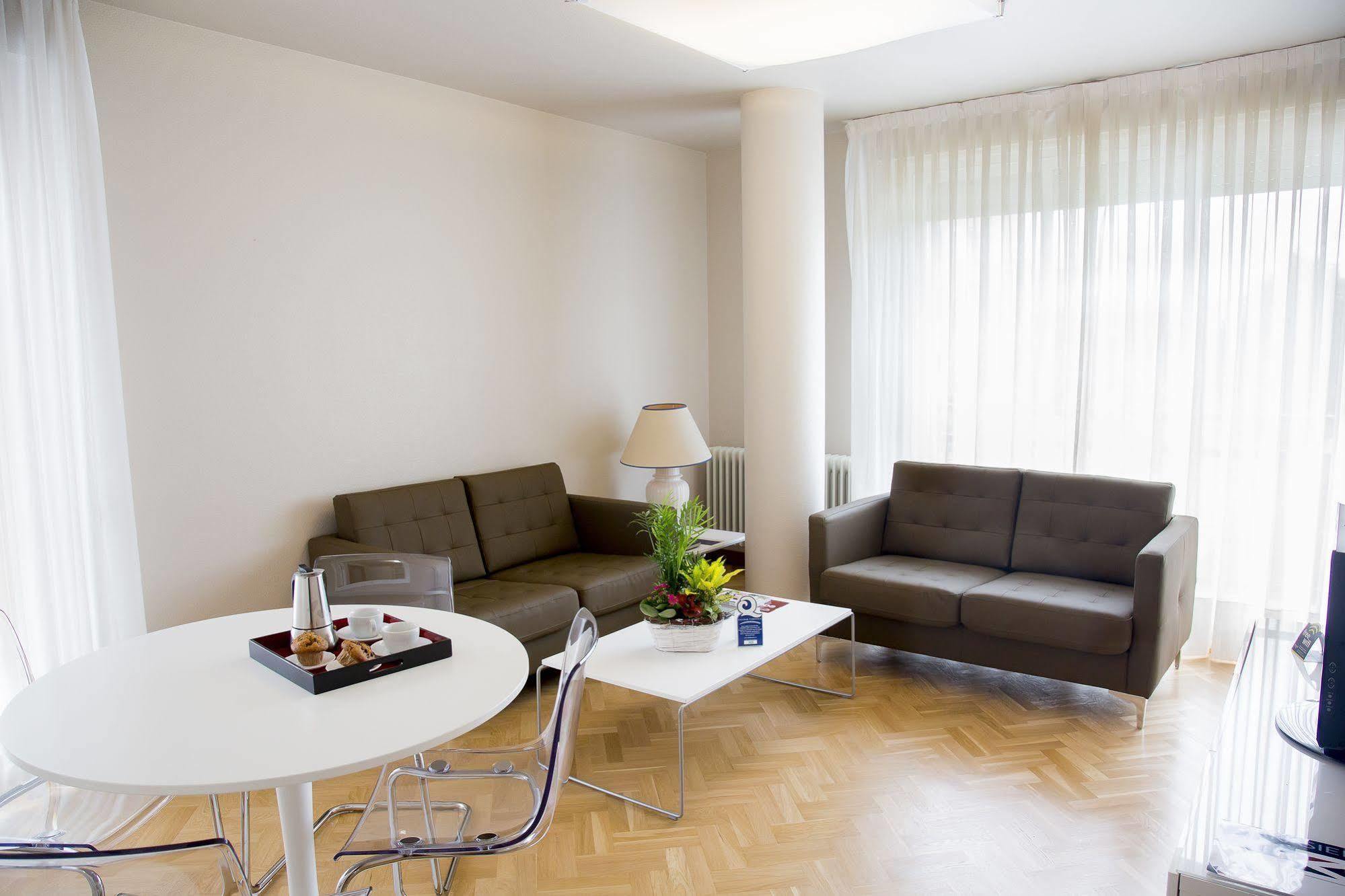 Suites Sercotel Mirasierra 팜플로나 외부 사진